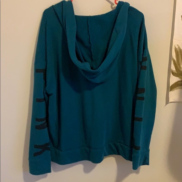 Long sleeve hoodie - Picture 2 of 3